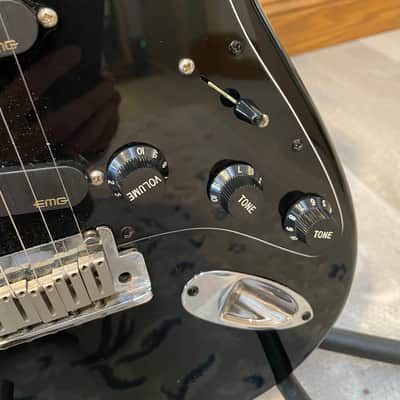 Fender American Standard Stratocaster with Rosewood Fretboard 1996 - 1997 - Black image 3