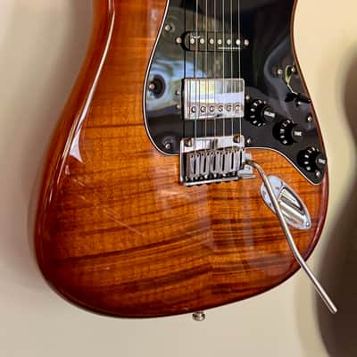 Fender American Rare Ultra HSS Stratocaster Flamed Maple Tiger Eye image 2