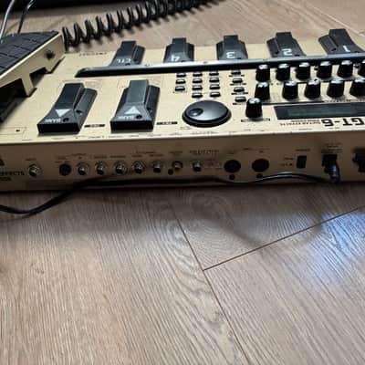 Boss GT-6 Multi-Effect Unit 2001 - 2005 - Gold image 3