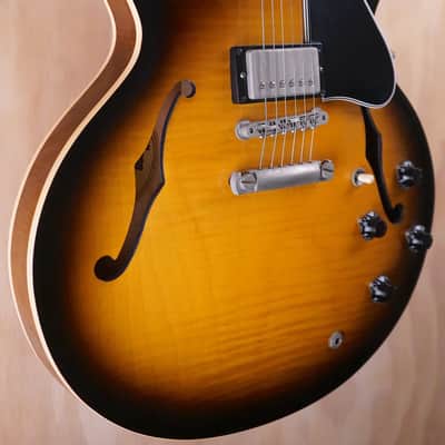 Gibson ES-335 Figured Semi-Hollow Electric Guitar, 2001 Model, Hard Case image 2