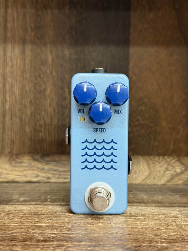 JHS Tidewater Tremolo V2