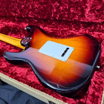 Fender American Ultra Luxe Vintage '50s Stratocaster 2025 - Present - 3-Color Sunburst image 17