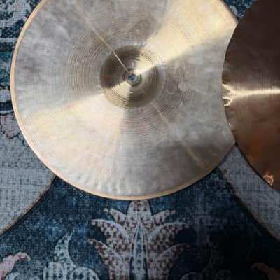 Paiste 14" 2002 Sound Edge Hi-Hat Cymbals (Pair) - Traditional, Used image 8