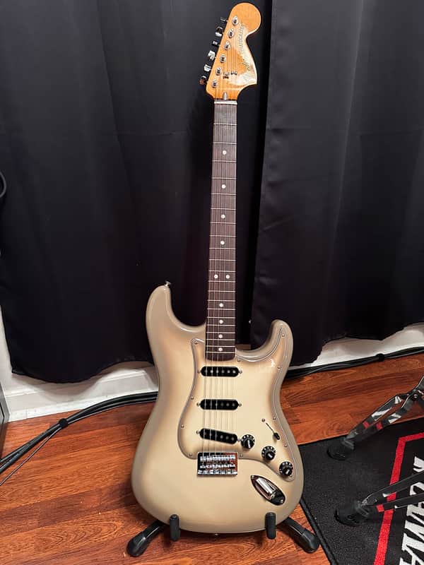Fender Limited Edition 70th Anniversary Vintera II Antigua Stratocaster – Excellent Condition image 1