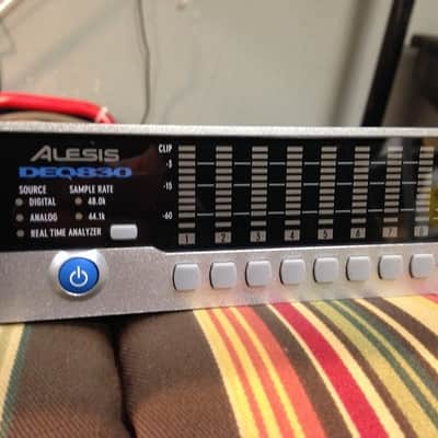 Alesis  DEQ830 8 channel 30 band digital EQ plus RTA  in a single rack space image 2