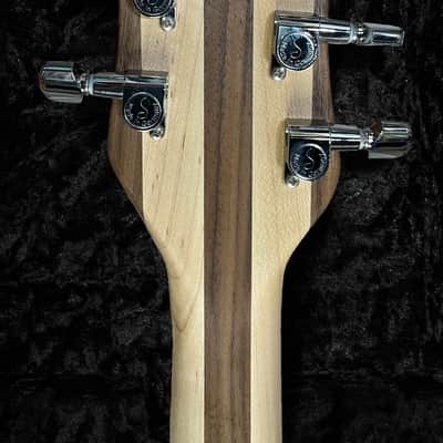 Rickenbacker 330 2023 - Walnut image 6