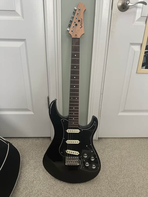 Line 6 Variax Standard Modeling Electric Guitar with Rosewood Fretboard 2010s - Black