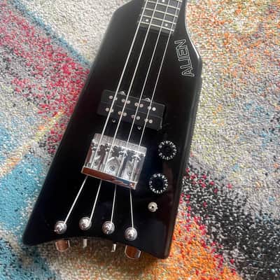 Hondo Alien Headless Bass 1987 Black image 1