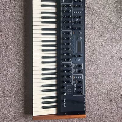Dave Smith Instruments Prophet 08 PE 61-Key 8-Voice Polyphonic Synthesizer 2009 - 2015 - Black with Wood Sides