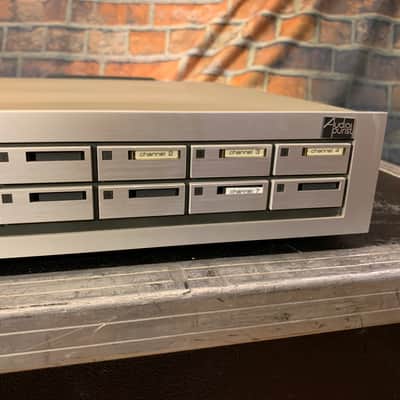 Kenwood KT-9XG 80’s Silver Quartz Synthesizer Tuner image 3