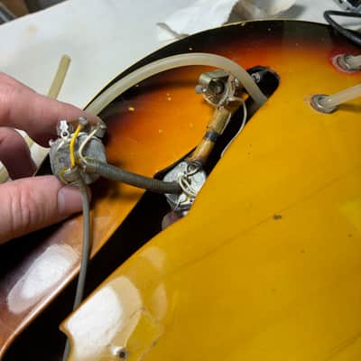 Fender 1967 Coronado Bass I, Sunburst image 14