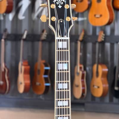 YAMAHA SA2200 Violin Sunburst image 3