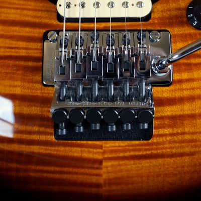 Peavey HP Special CT Tobacco Burst USA Electric Guitar With Case Carved Top Wolfgang EVH image 5