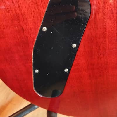 Gibson Midtown Bass – Cherry Red – Semi-Hollow – With Brown Hard Case – Excellent condition – UK image 10