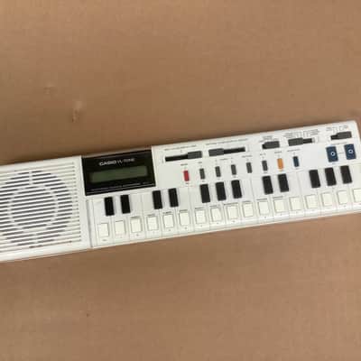 Casio VL-1 VL-Tone 29-Key Synthesizer Keyboard 1979 - 1984 - White image 4