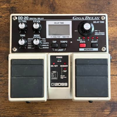 Boss DD-20 Giga Delay | Reverb