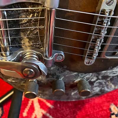 James Trussart Steelphonic 2022 - Rusty Cream on Paisley image 5