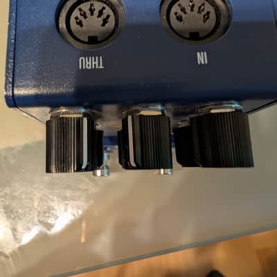 Walrus Audio Mako M1 High-Fidelity Modulation Machine 2022 - 2024 - Blue image 10