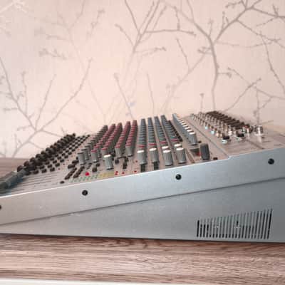 Behringer Eurorack UB2442FX-Pro 24-Input 4-Bus Mic / Line Mixer 2000s - Silver image 5