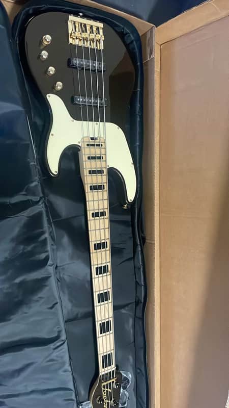 Jackson Pro Series Adam Blackstone Signature "Gladys" Concert Bass