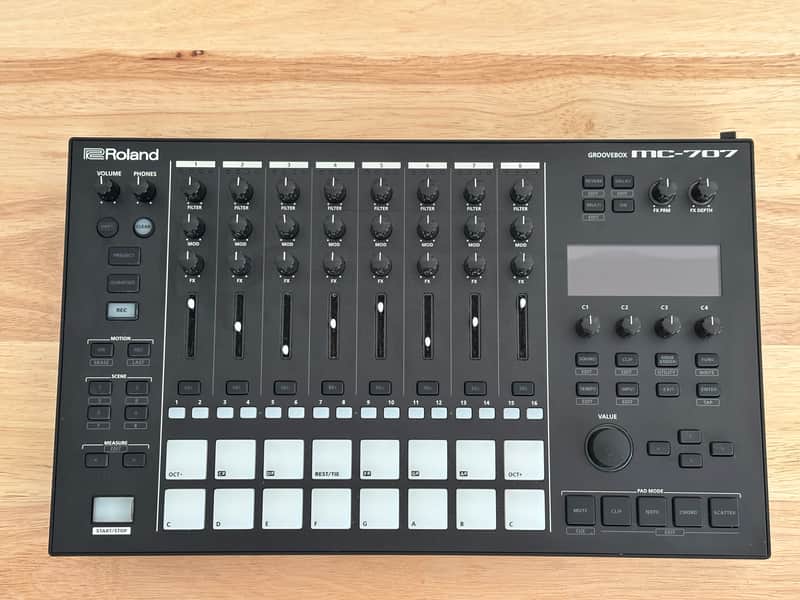 Roland MC-707 - Latest image 1