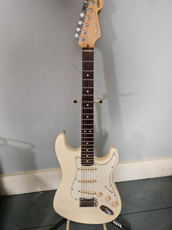 Fender Jeff Beck Artist Series Stratocaster with Hot Noiseless Pickups 2001 - Present - Olympic White