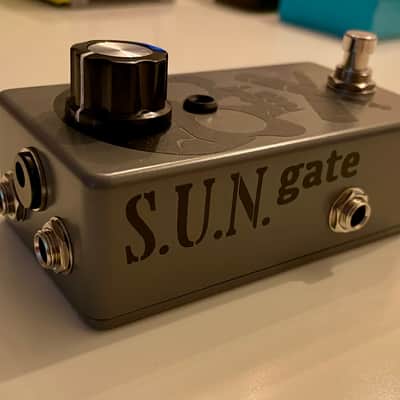 GUPtech Pedals SUN Noise Gate 2023 - Grey image 2
