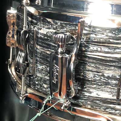 Ludwig Jazz Fest 5.5x14 in. Snare Drum Vintage Black Oyster LS9081Q image 2