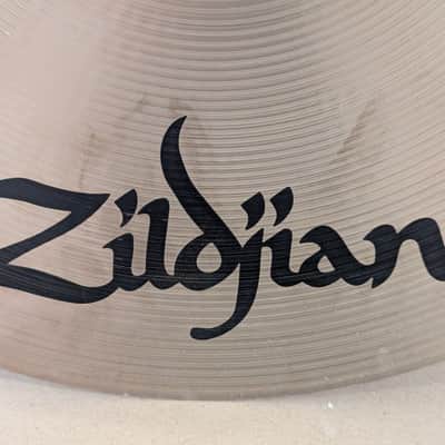 Zildjian 18" A Series Medium Thin Crash Cymbal 1982 - 2012 - Traditional image 11