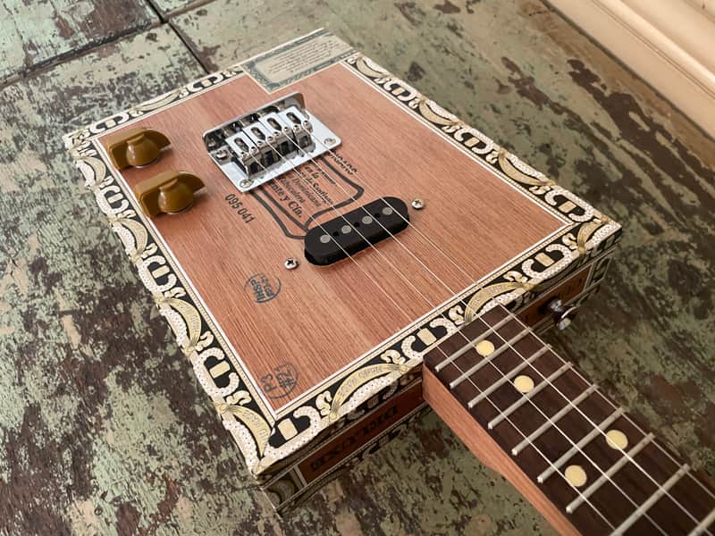 Taconic #208 4 String Electric Cigar Box Concert Ukulele - Arturo Fuente Curly Head - Video image 1