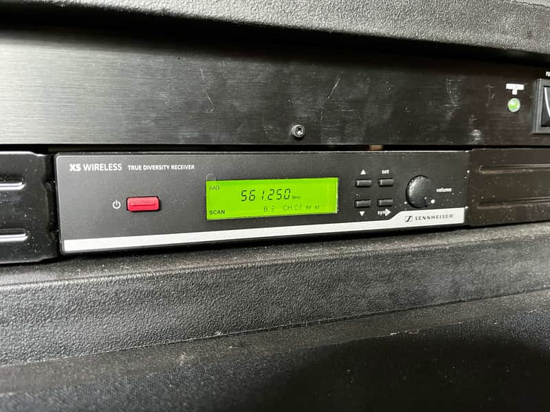Sennheiser XS Wireless Receiver and Bodypack 548-572 Mhz image 1
