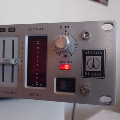 Avalon VT-747SP Stereo Compressor / EQ 2005s - Silver image 2