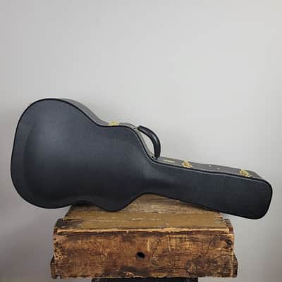 Martin 533EC Cabernet 000/OM Acoustic Guitar Case image 1