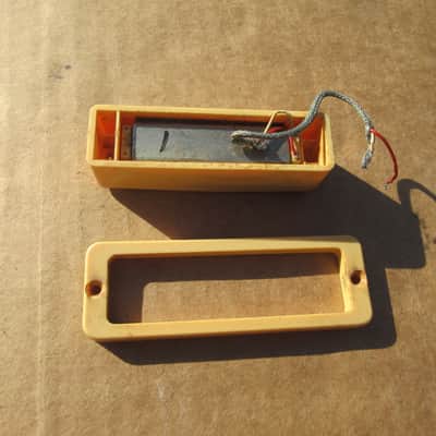 Vintage 1960s Teisco Lafayette Polaris National Guitar Pickup with Ring 5.69K image 2