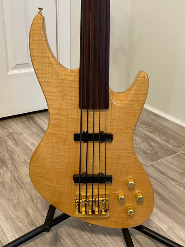 Guild Pilot Pro 5 Fretless 1995 - Natural image 1