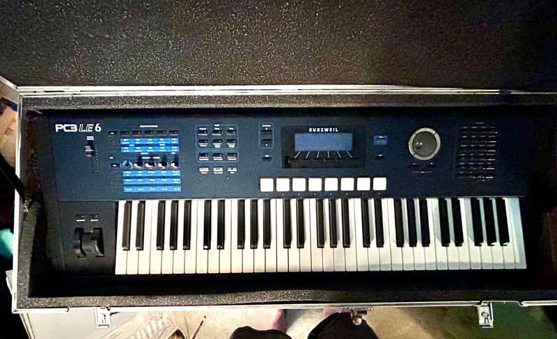 Kurzweil PC3LE6 Performance / MIDI controller Keyboard. + “anvil” case + RokSak gig bag image 1