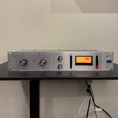 Urei Universal Audio 1176LN Rev. H Limiting Amplifier | Reverb