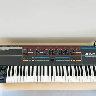 Roland Juno-106 61-Key Programmable Polyphonic Synthesizer 1984 - 1985 - Black