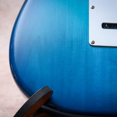 FENDER MIJ Hellecasters Limited Edition '97 Jerry Donahue Stratocaster "Sapphire Blue Transparent + Maple" (1997) image 19