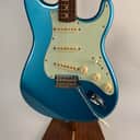 Fender Classic Series '60s Stratocaster — Lake Placid Blue — Rosewood — 2018 — w/ Gig Bag NEAR MINT