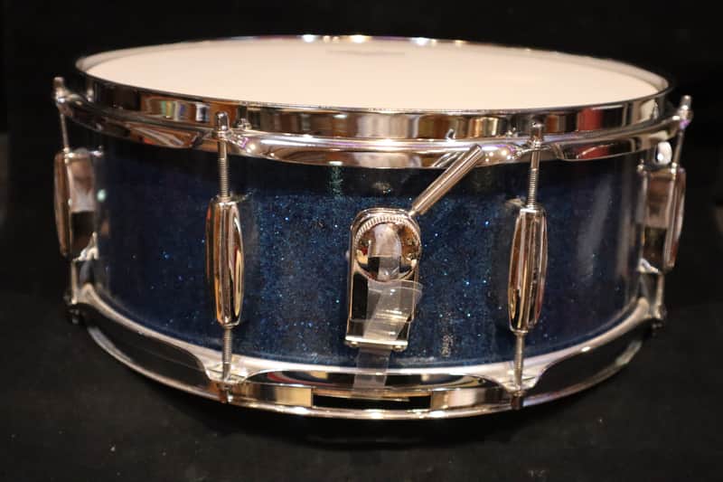MIJ Blue Sparkle 8-Lug Snare image 1