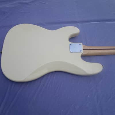 Fender Squier Precision Bass with Maple board 1995 Arctic White Korea image 5