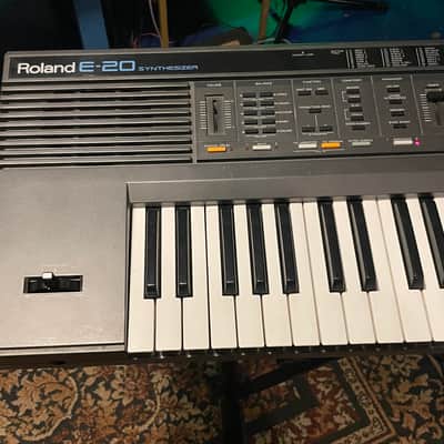 Roland E-20 Intelligent Synthesizer image 2
