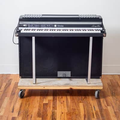 1982 Rhodes Mark II Suitcase 73 "Rod" image 2