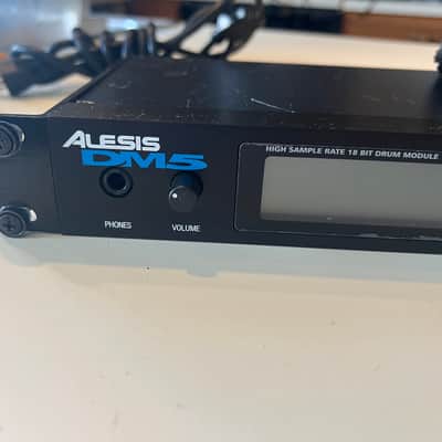 Alesis DM5 Electronic Drum Module in near new condition with power supply and rack mount bolts/washers. image 3