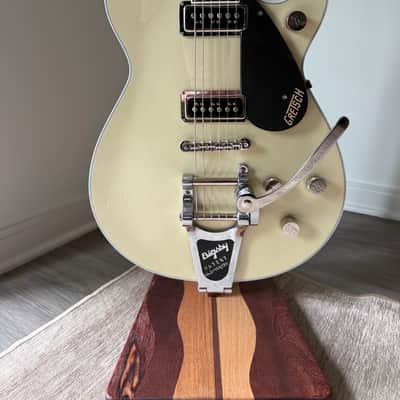 Gretsch G6128T Players Edition Jet™ DS with Bigsby 2025 - Lotus Ivory image 1