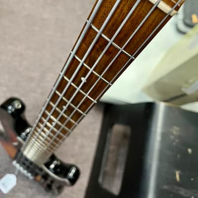Fender Roscoe Beck Artist Series Signature Bass V 1998- 3-Colour Sunburst image 11