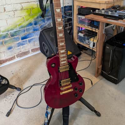 Gibson Les Paul Studio 2004 - Wine Red & Gold Hardware image 1