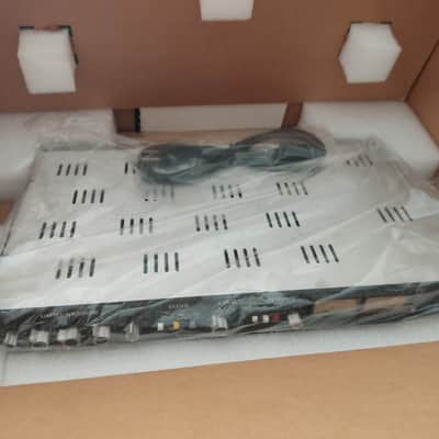 API 2500 Stereo Bus Compressor image 1