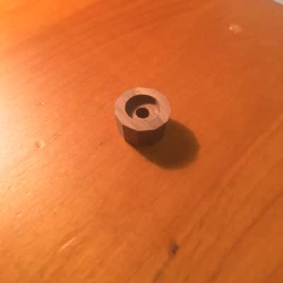 Guilford Guilford Black Walnut 11 sided Facet Cut Tapered knob for volume/ tone - 6mm bore. imagen 2